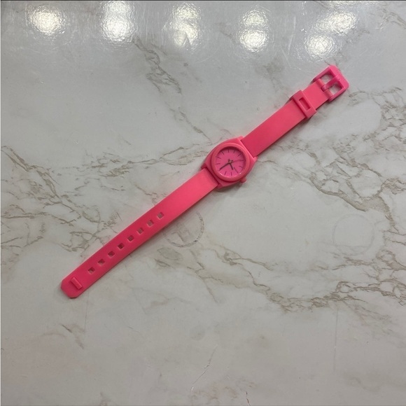 NIXON watch - Picture 1 of 3